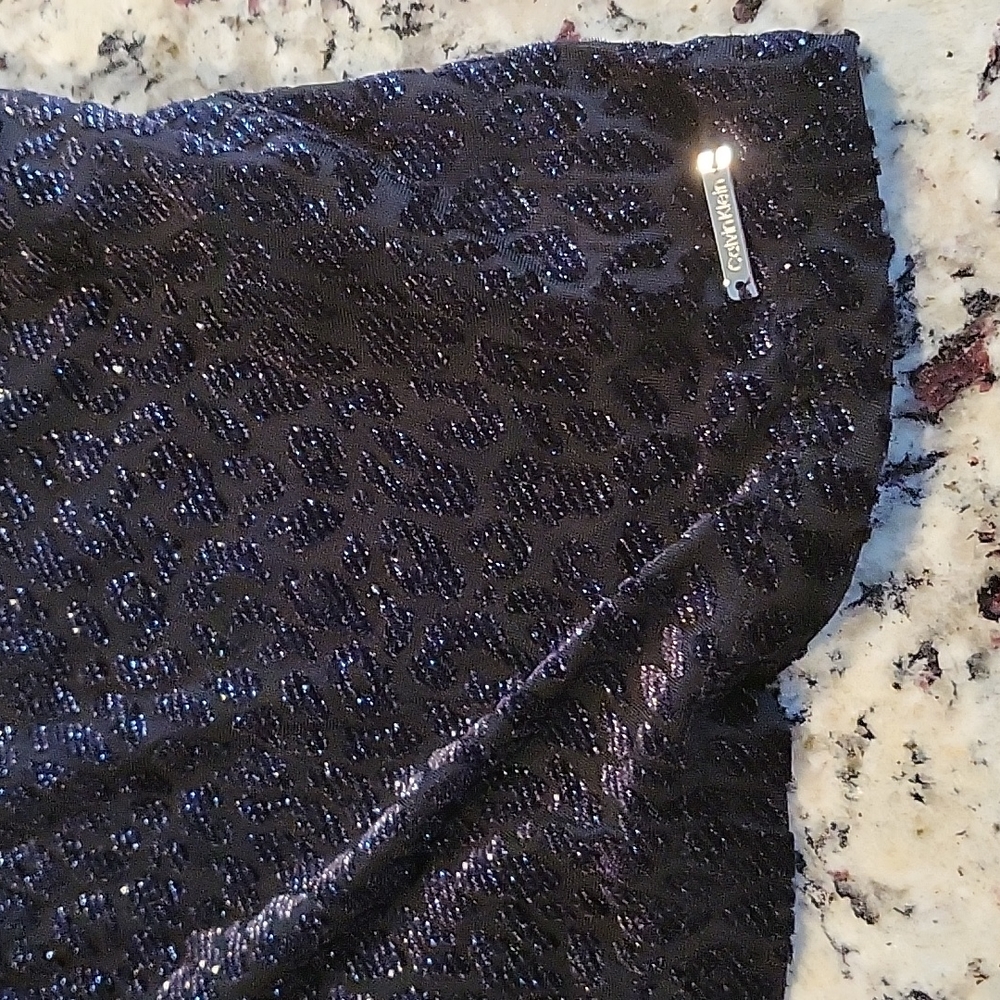 VEST - Picture 3 of 4